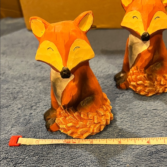Set of Three Orange Fox Figurines - Picture 7 of 9
